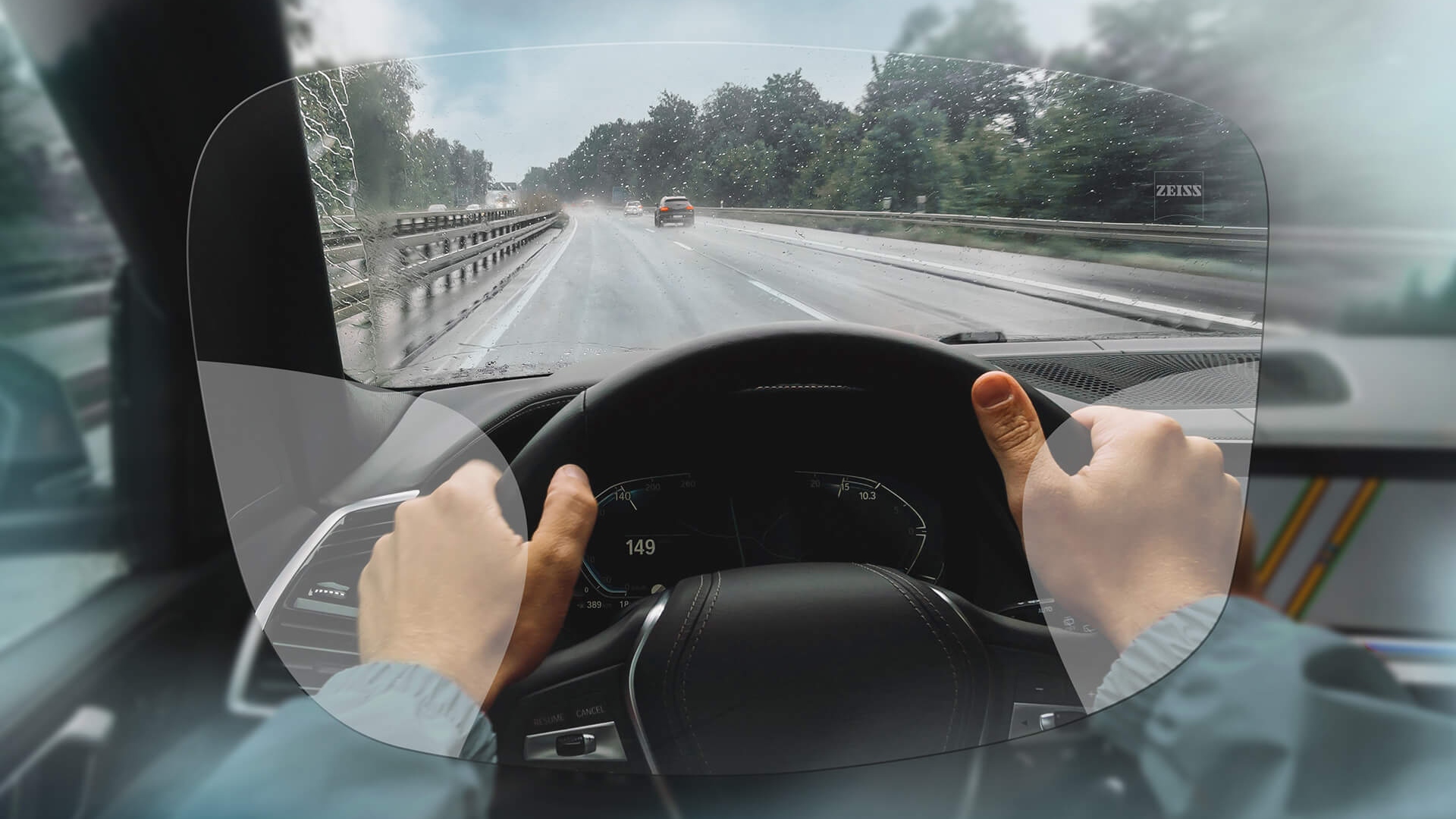 Visualisation of ZEISS DriveSafe Progressive Individual Lenses. The image shows the view through the lenses. 